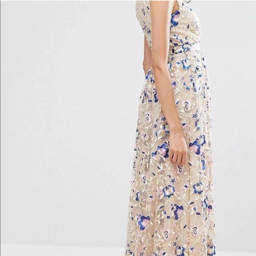 Gown - Picture 3 of 6